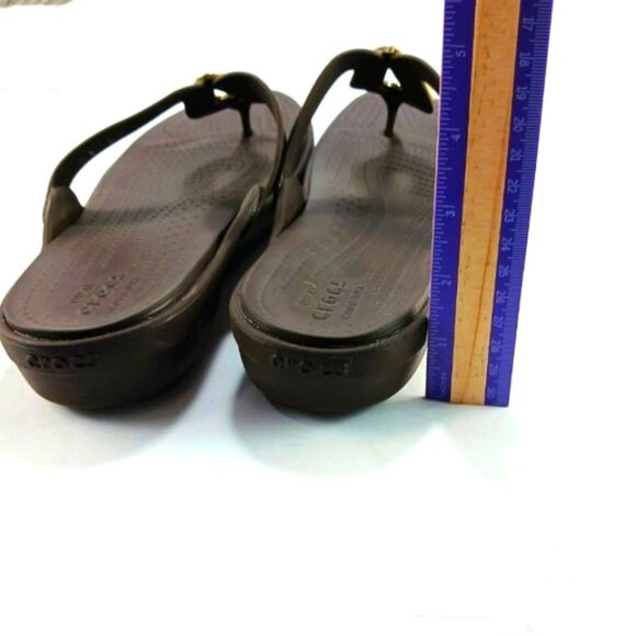 CROCS Women's Thong Sandals in Brown with Gold Accents Size 11 - Picture 7 of 9